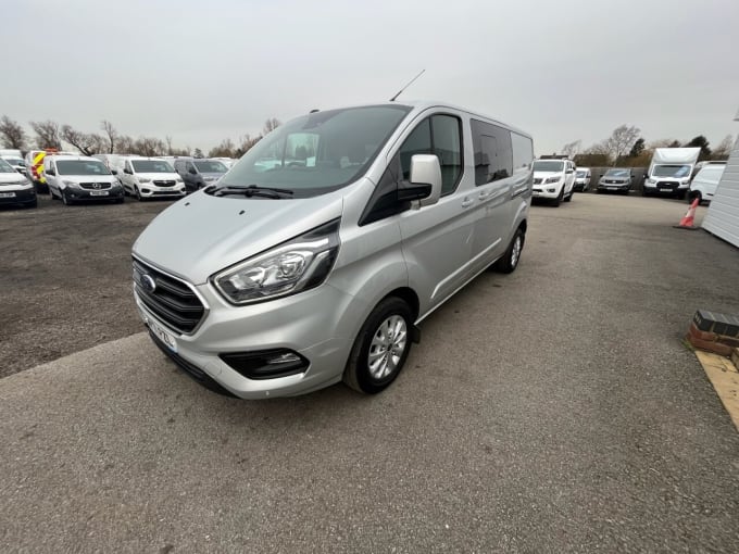 2025 Ford Transit Custom