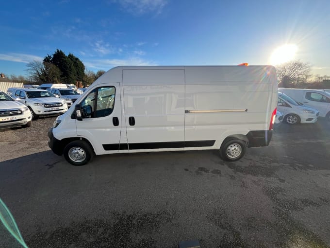 2025 Peugeot Boxer