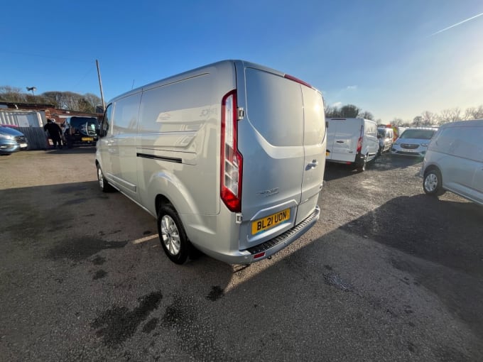 2025 Ford Transit Custom