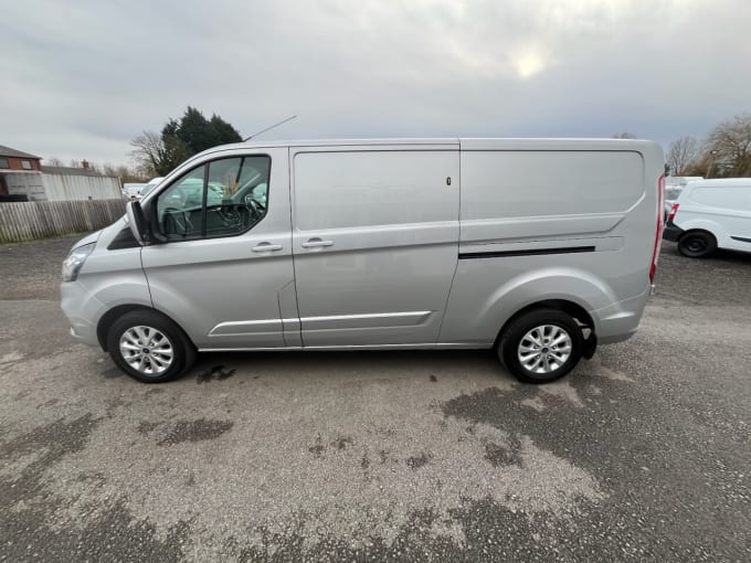 2025 Ford Transit Custom