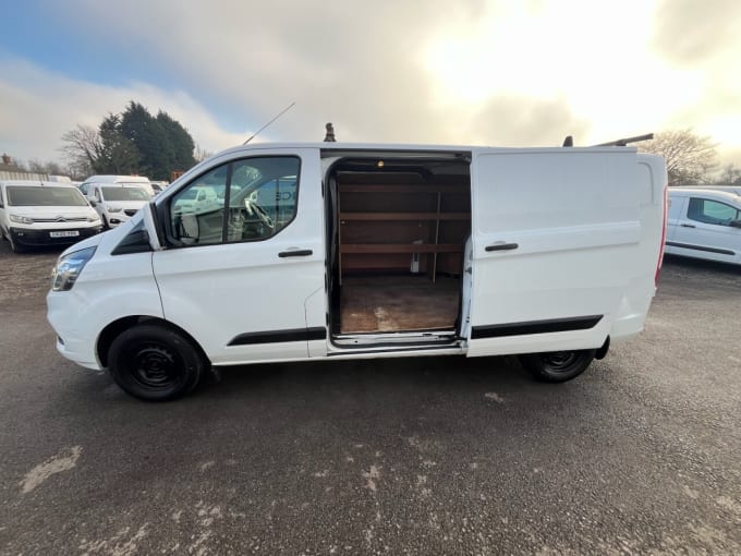 2025 Ford Transit Custom