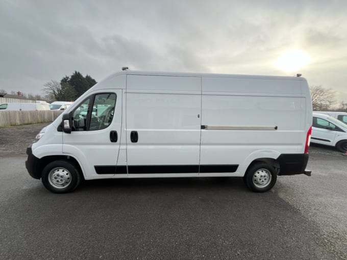 2025 Vauxhall Movano