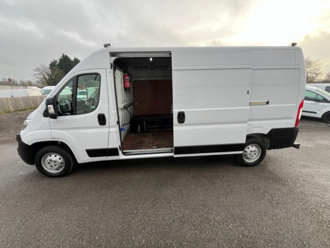 2025 Vauxhall Movano