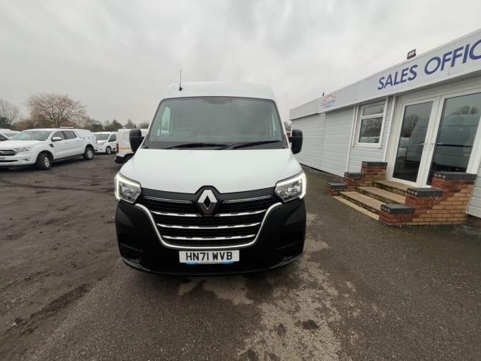 2025 Renault Master