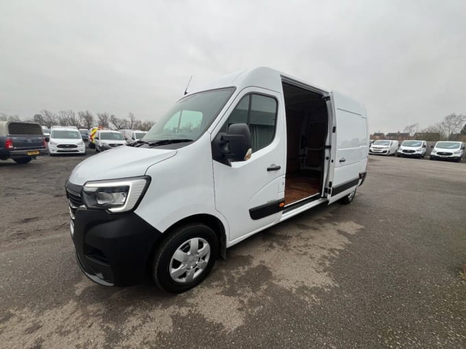 2025 Renault Master