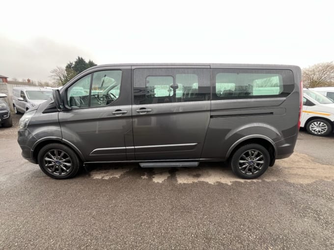 2025 Ford Tourneo Custom