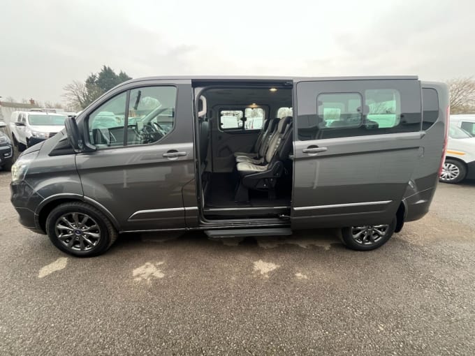 2025 Ford Tourneo Custom