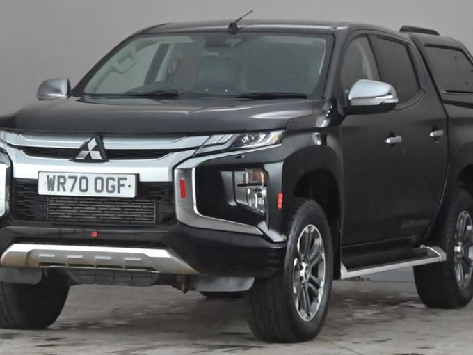 2025 Mitsubishi L200