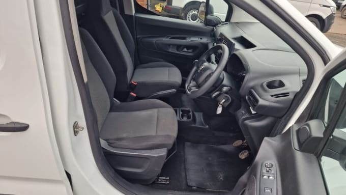 2025 Toyota Proace City