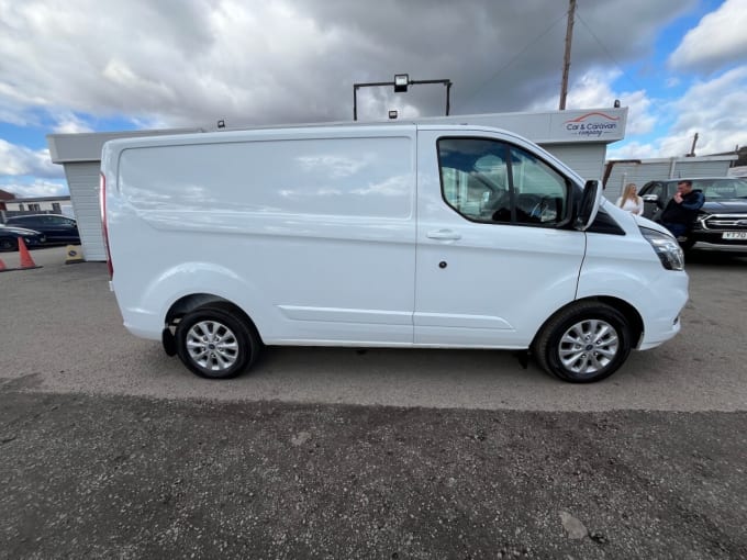 2025 Ford Transit Custom