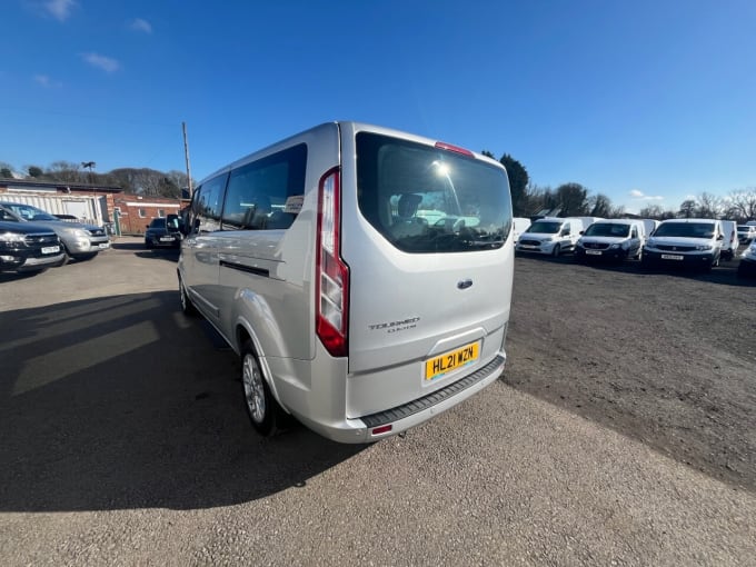 2025 Ford Tourneo Custom