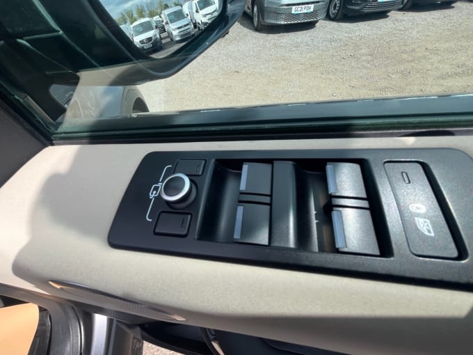2025 Land Rover Discovery