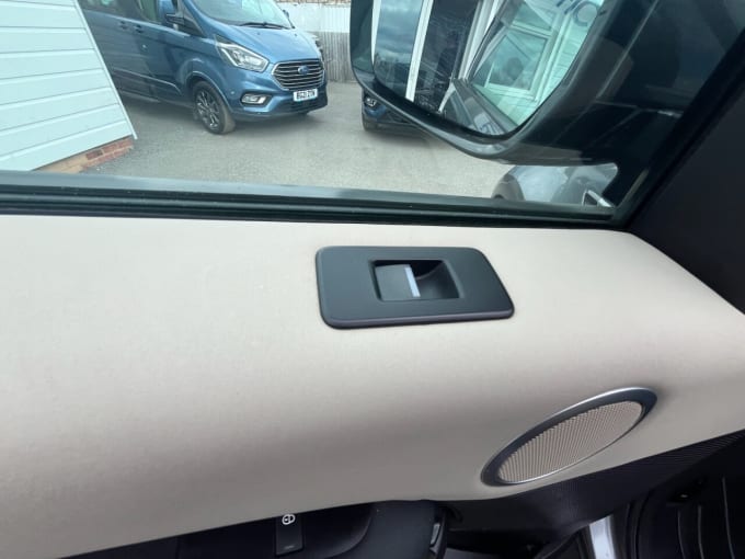 2025 Land Rover Discovery