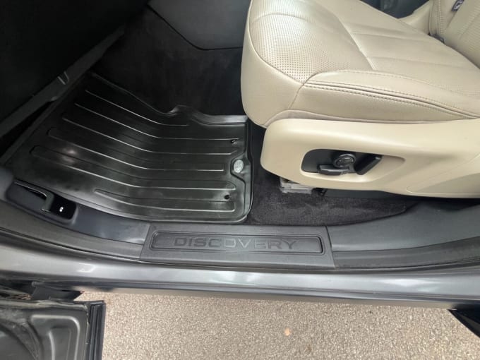 2025 Land Rover Discovery