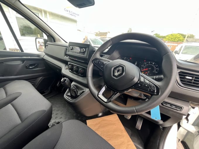 2025 Renault Trafic