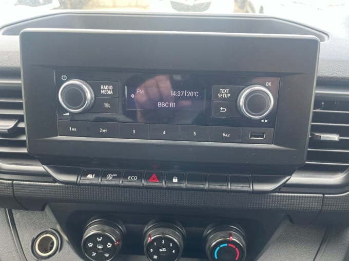 2025 Renault Trafic
