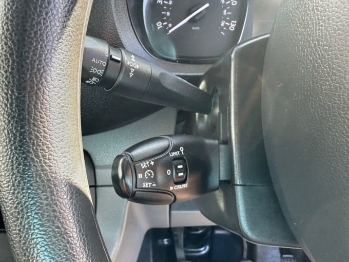 2025 Vauxhall Vivaro