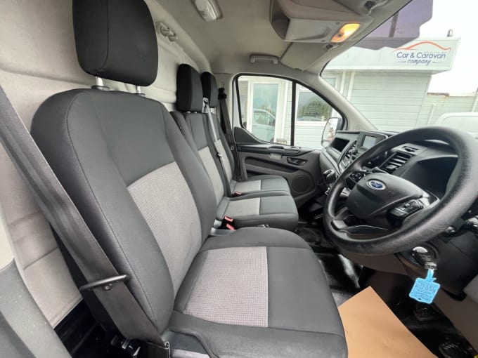 2025 Ford Transit Custom