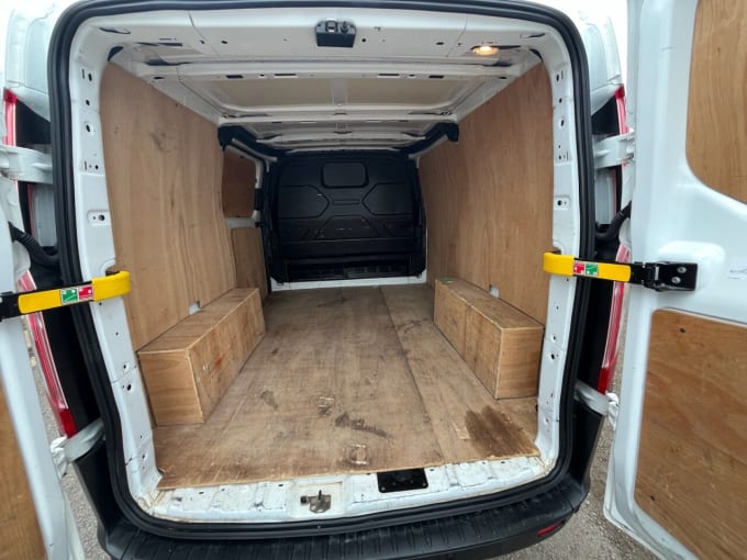 2025 Ford Transit Custom