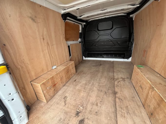 2025 Ford Transit Custom