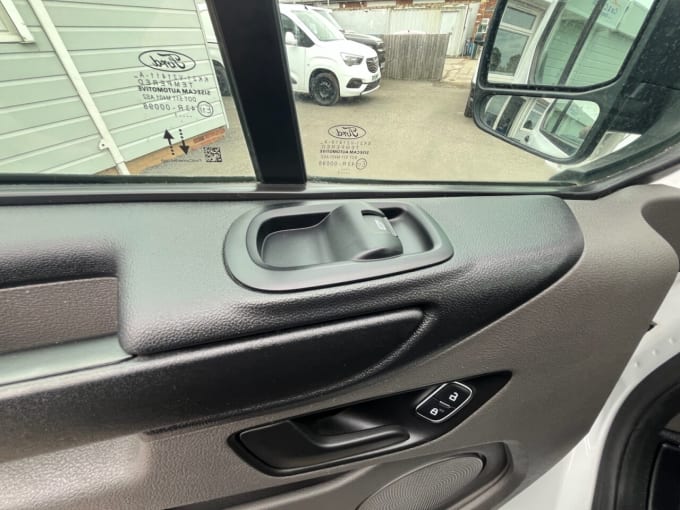 2025 Ford Transit Custom
