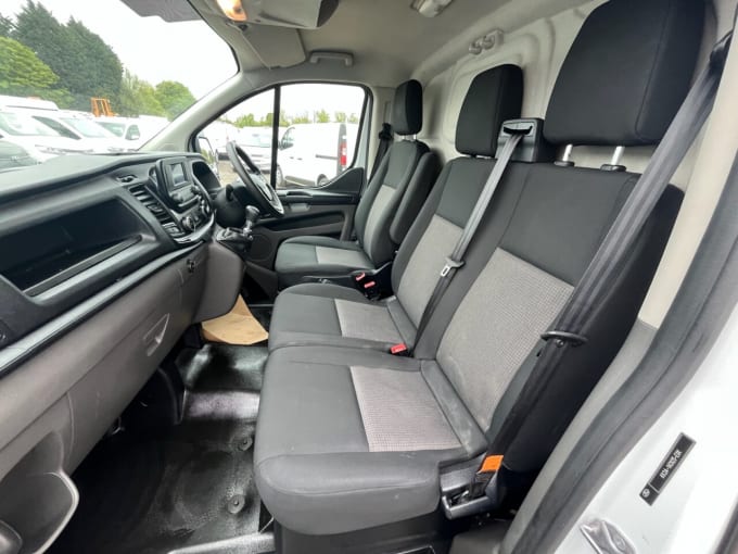 2025 Ford Transit Custom