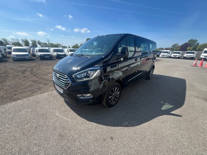 2025 Ford Tourneo Custom