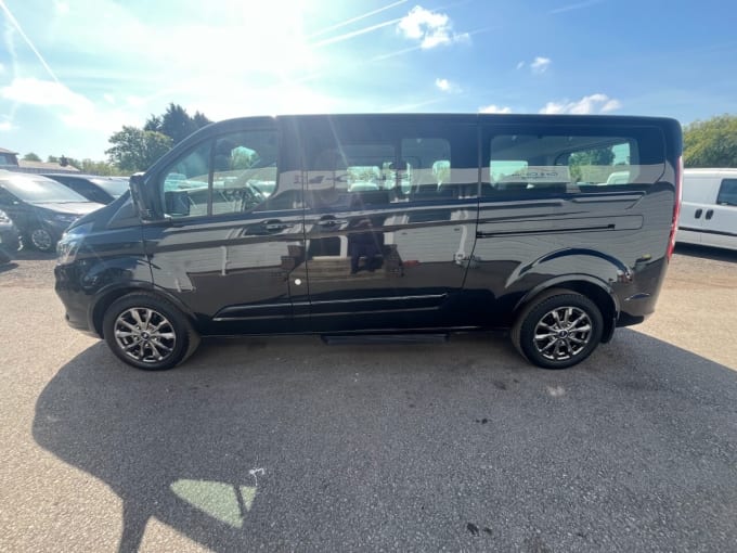2025 Ford Tourneo Custom