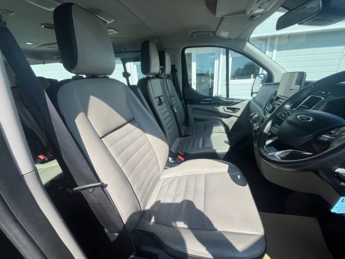 2025 Ford Tourneo Custom