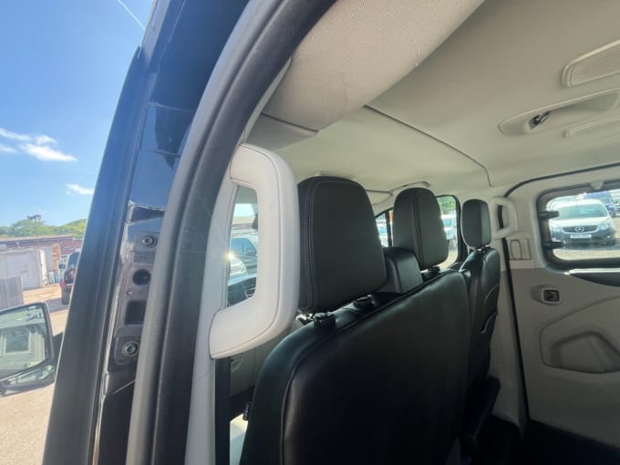 2025 Ford Tourneo Custom