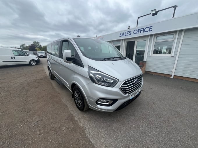 2025 Ford Tourneo Custom