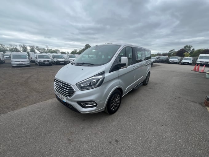 2025 Ford Tourneo Custom
