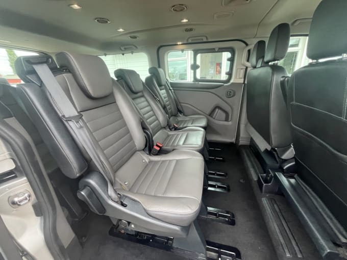 2025 Ford Tourneo Custom