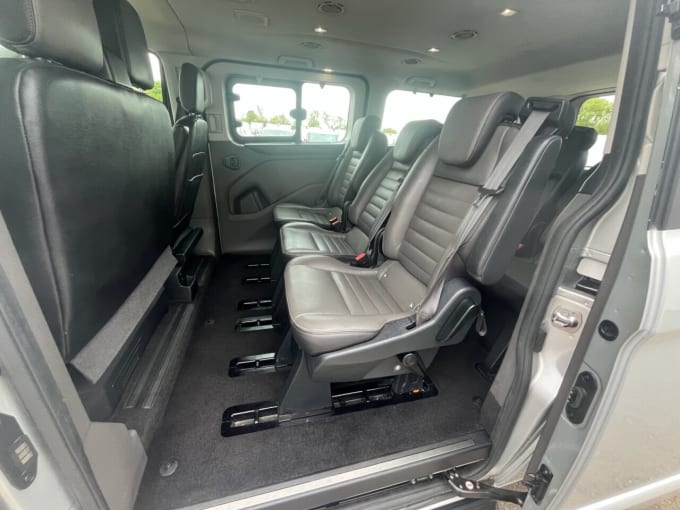 2025 Ford Tourneo Custom