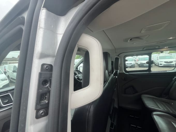 2025 Ford Tourneo Custom