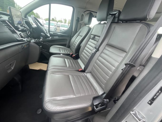 2025 Ford Tourneo Custom