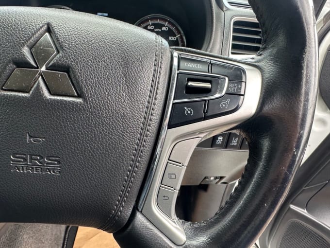 2025 Mitsubishi L200