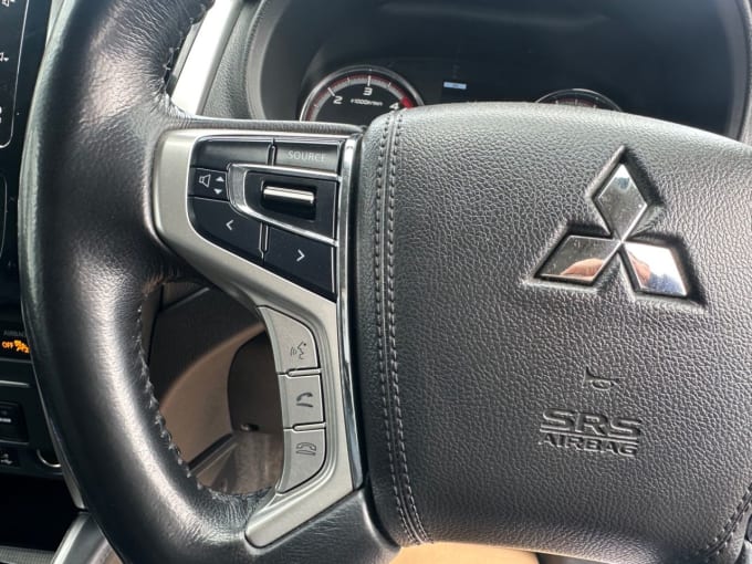 2025 Mitsubishi L200
