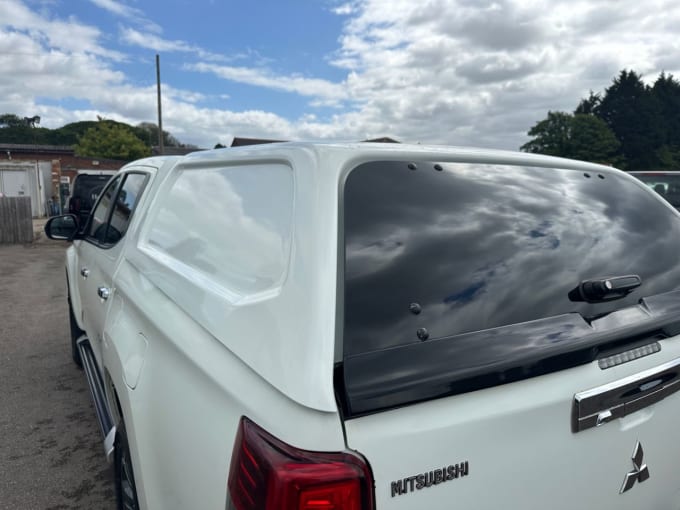 2025 Mitsubishi L200