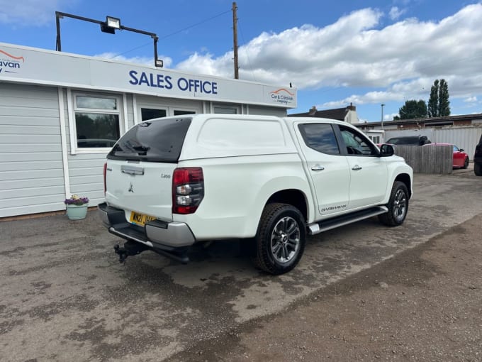 2025 Mitsubishi L200