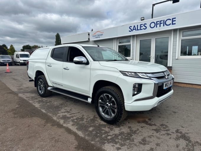 2025 Mitsubishi L200
