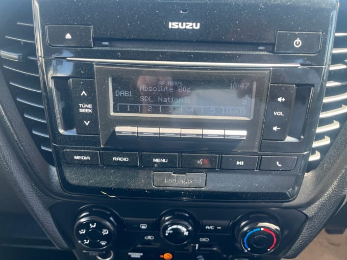 2025 Isuzu D-max