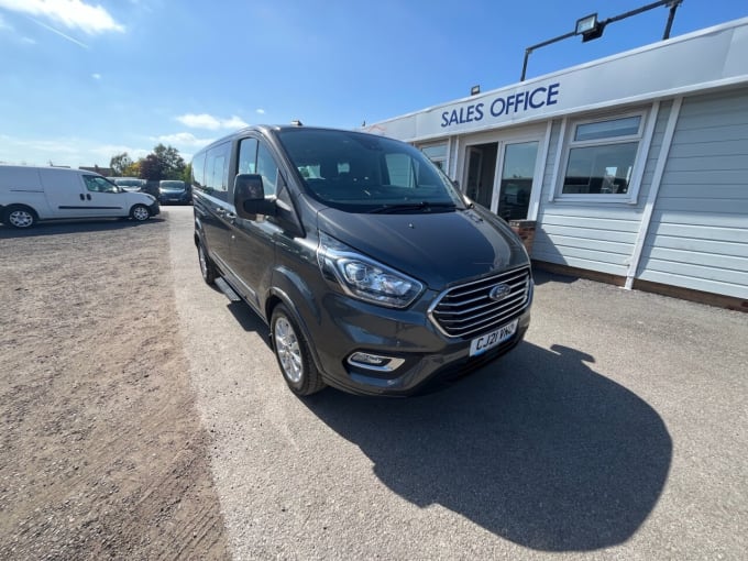 2025 Ford Tourneo Custom