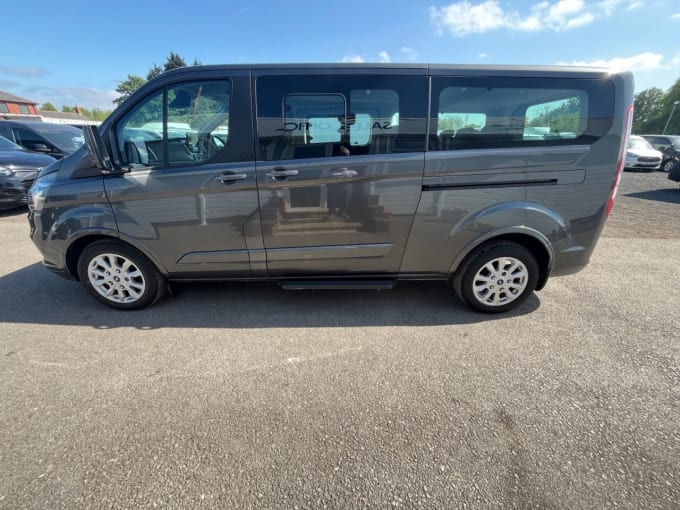 2025 Ford Tourneo Custom