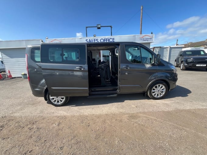 2025 Ford Tourneo Custom
