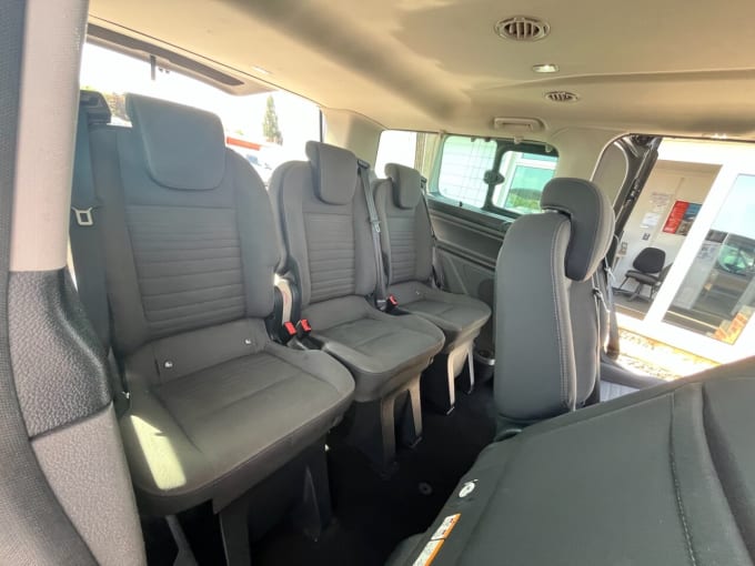 2025 Ford Tourneo Custom