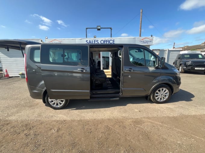 2025 Ford Tourneo Custom