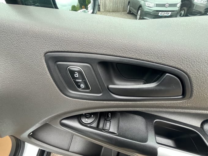 2025 Ford Transit Connect