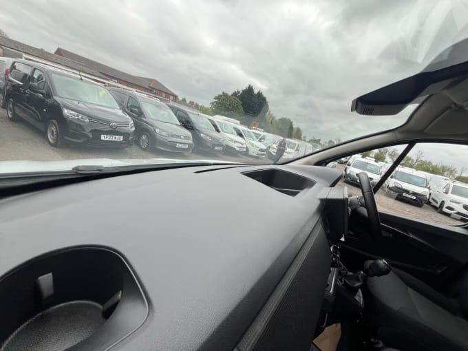 2025 Renault Trafic