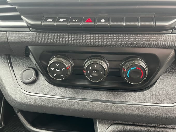 2025 Renault Trafic